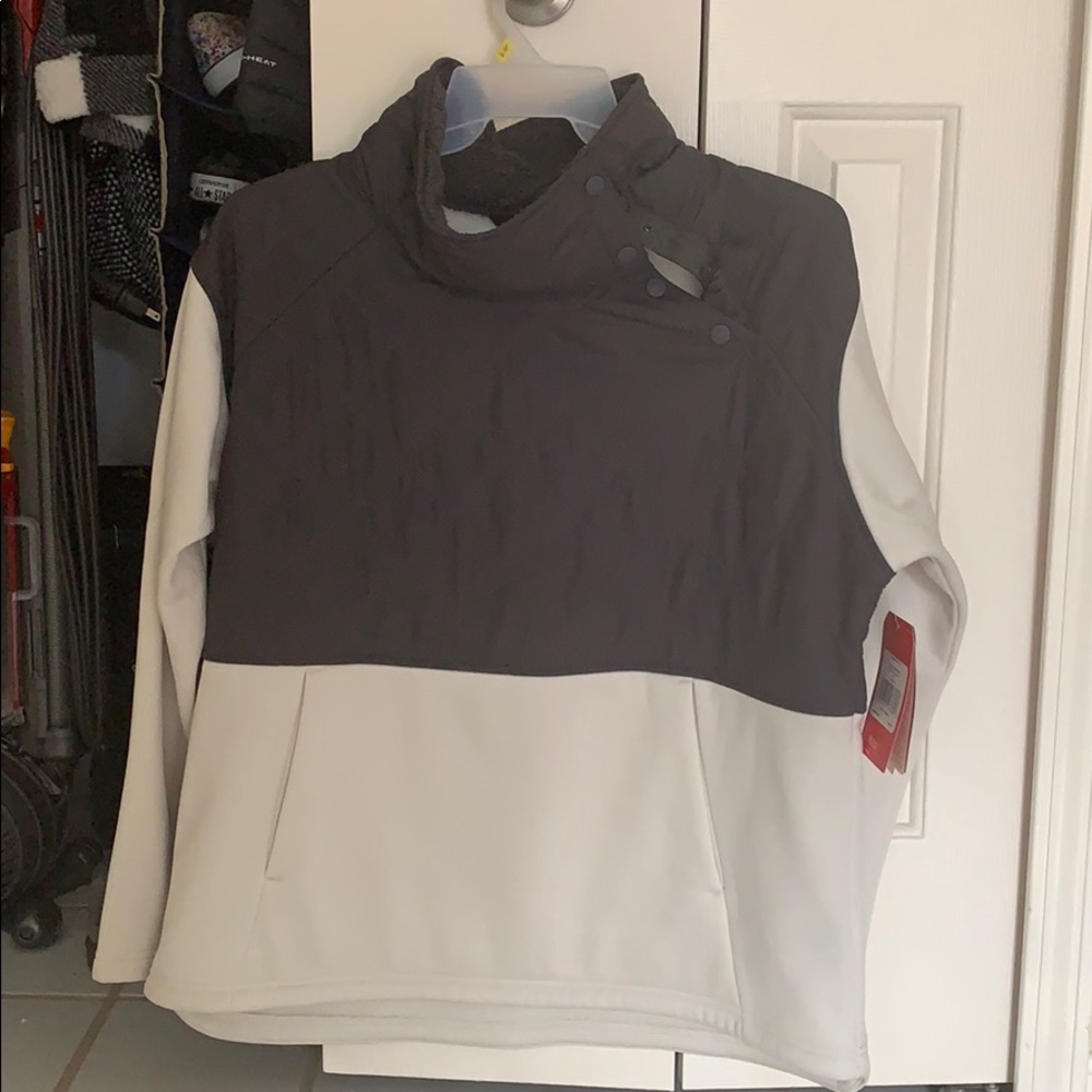 The Northface women’s Sherpa